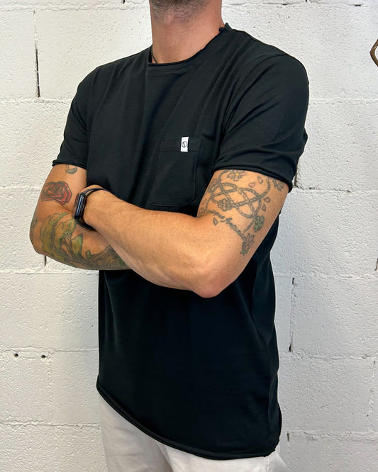 T-Shirt OVER-D Taschino Taglio Vivo Nero