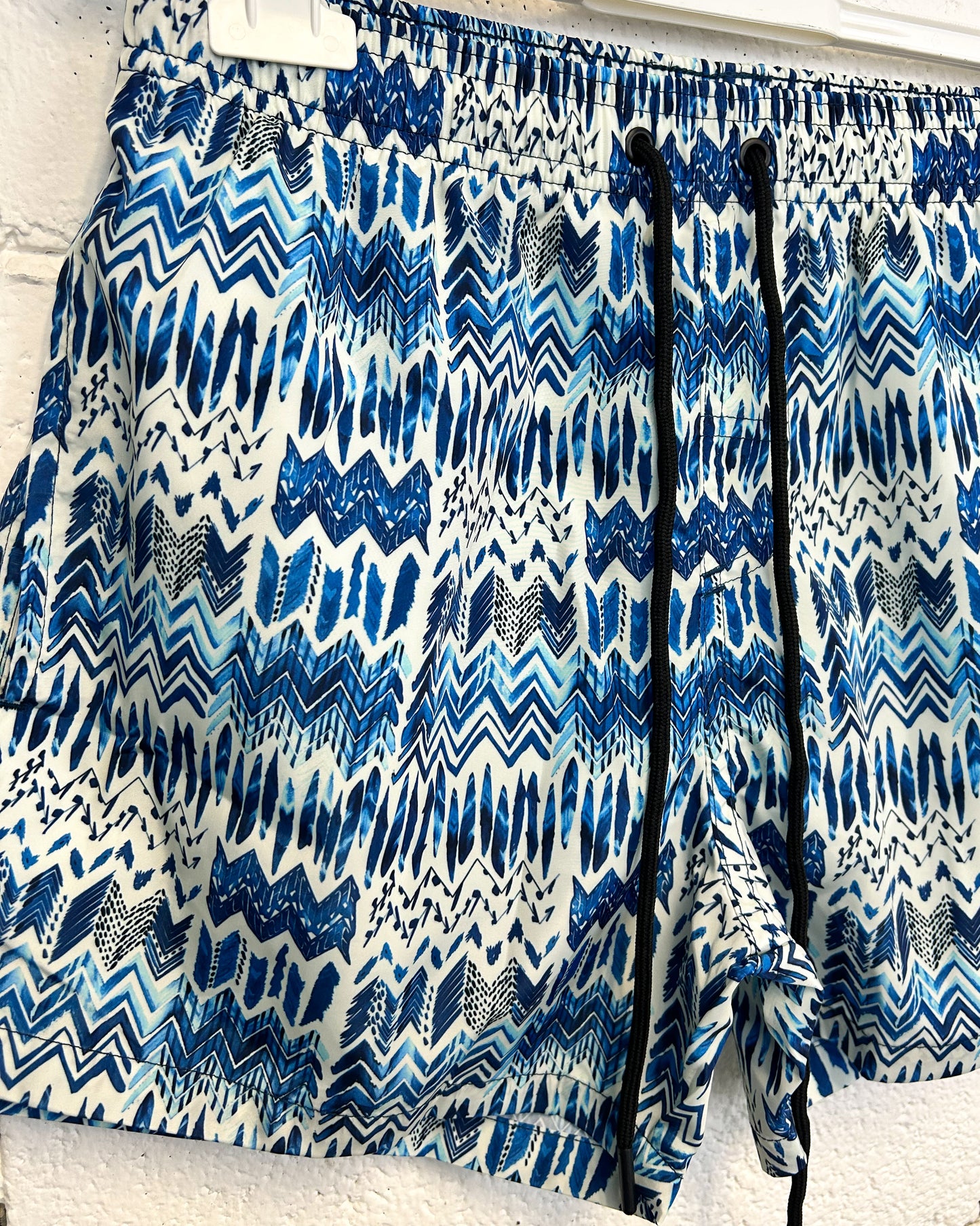 Boxer Mare OVER-D Waves