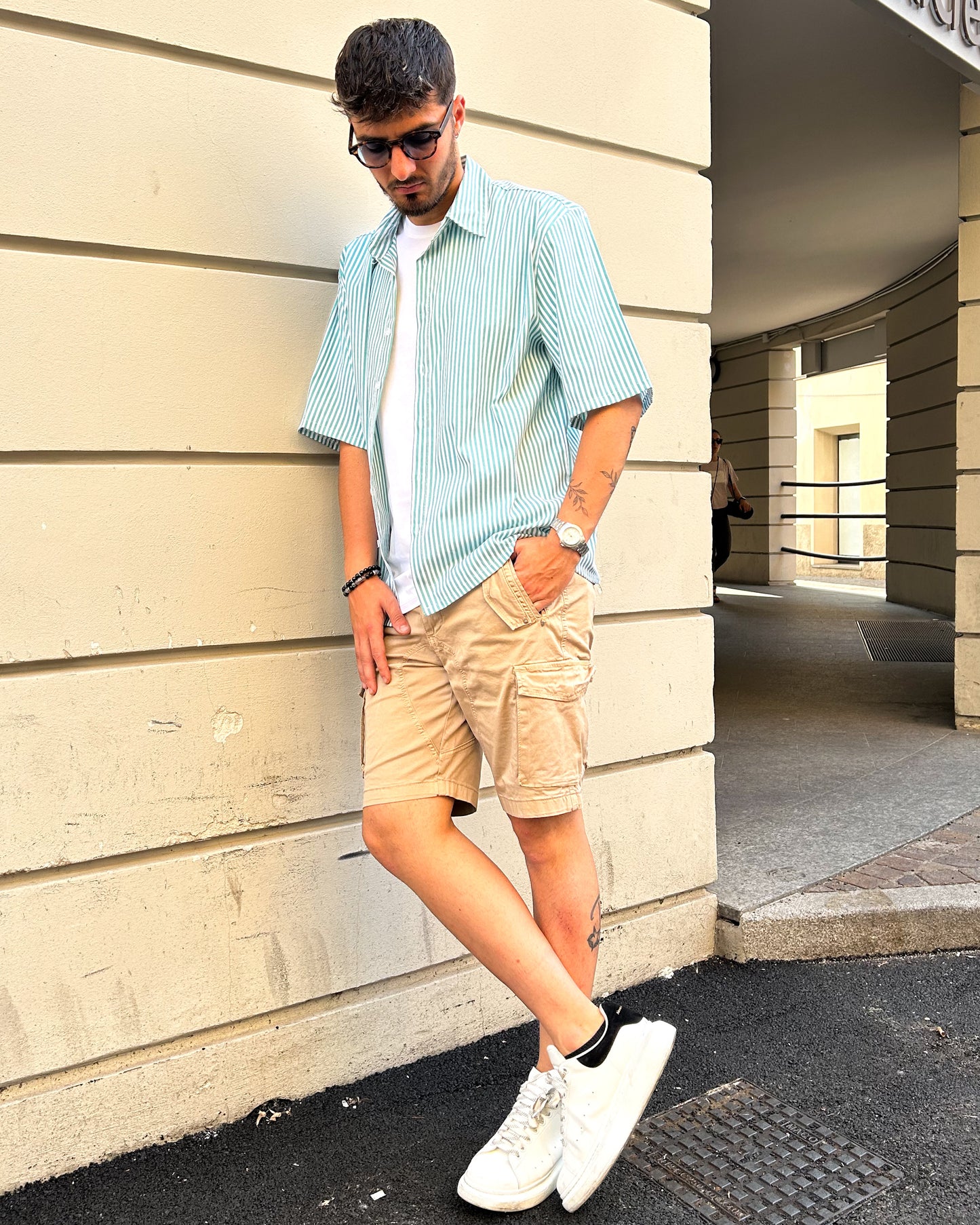 OUTFIT 4 - Bermuda Cargo Gianni Lupo/ t-shirt Basic Gianni Lupo / Camicia Over Chroy